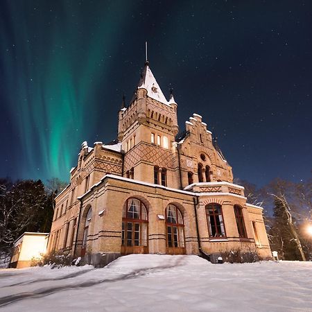 Merlo Slott Timrå Buitenkant foto
